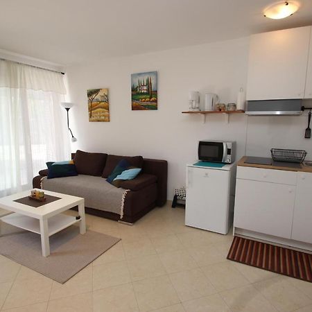 Apartment Luigi โปเรช ภายนอก รูปภาพ