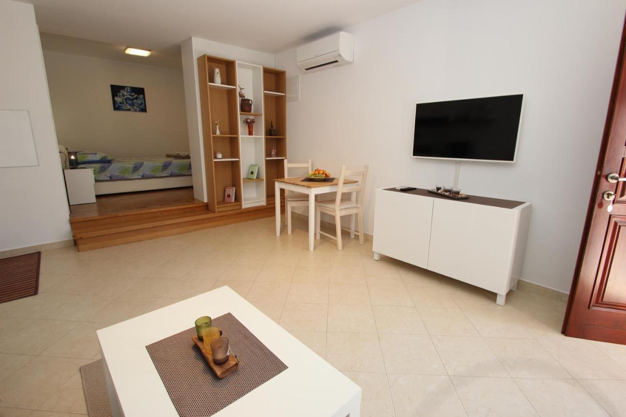 Apartment Luigi โปเรช ภายนอก รูปภาพ
